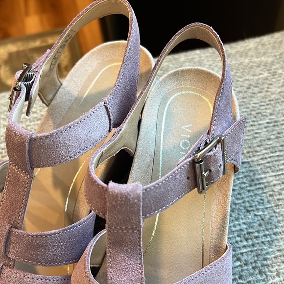 Vionic Tawny Mauve Wedge Sandals NWOT Suede Purple - Picture 6 of 11